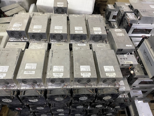 Forte stalla di Shenma BTC Microbt Whatsminer M21S 56T 3360W