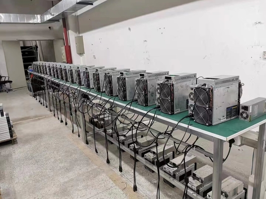 Gruppo di alimentazione Innosilicon T3+ pro 67T 3300W con il collegamento di rete Ethernet